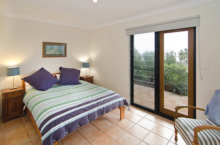 Margarets Beach Houses - Down Stairs Bedroom