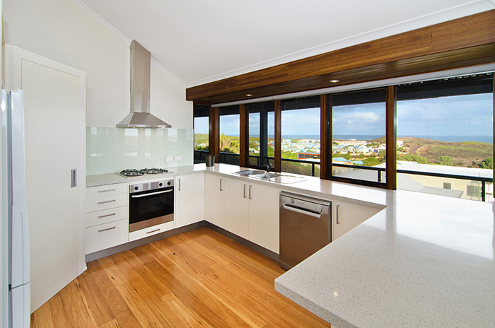 Margarets Beach Houses - Pool Room